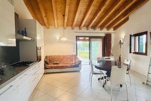 Marano porzione di villetta di testa