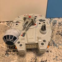 Millennium falcon star wars hasbro 2011