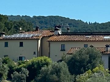 Porzione colonica 200m2: colline Firenze