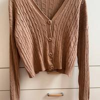 Cardigan corto a trecce