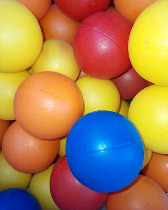 lotto di più di 60 palline colorate gioco 