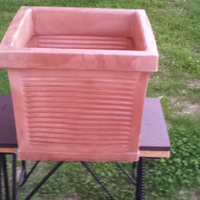 Vasi quadrati in resina