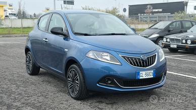 Lancia Ypsilon 1000 FIRE FLY ECO CHIC SILVER