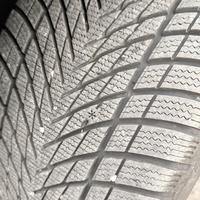 4 pneumatici invernali GOOD YEAR 275/35 R 19