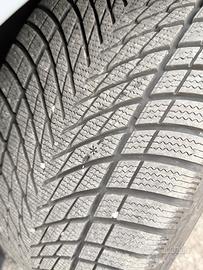 4 pneumatici invernali GOOD YEAR 275/35 R 19