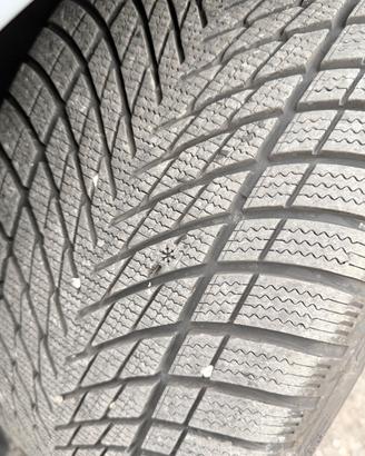 4 pneumatici invernali GOOD YEAR 275/35 R 19