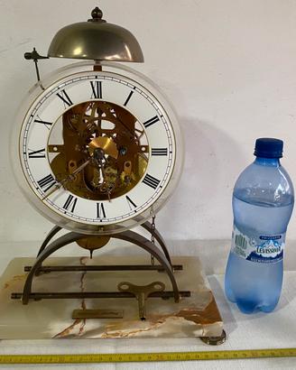 Antico orologio da tavolo