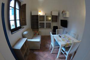 Bilocale con giardino