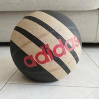 Pallone da basket Adidas 