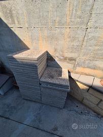 Mattoni in cemento e ghiaia