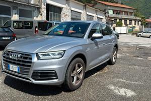 Audi Q5 2.0 TDI 150 CV Business