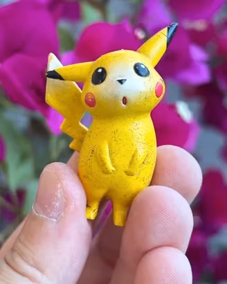 Pokémon figure Pikachu Takara Tomy