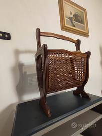 portariviste in legno e paglia viennese. anni 60'.