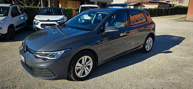 Volkswagen Golf eTSI EVO DSG - 2023