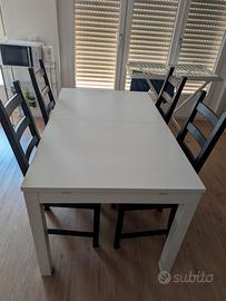 Tavolo e sedie Ikea