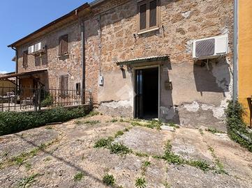 CASA SEMINDIPENDENTE A NARNI