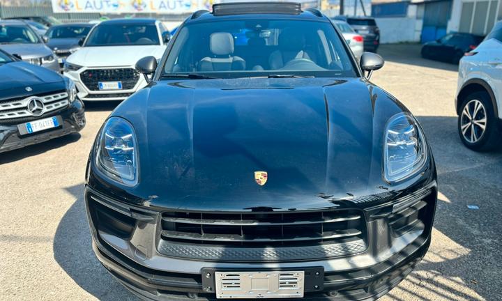PORSCHE Macan T - 2022