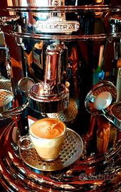 Barista caffettiere e servizio sala