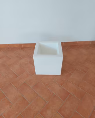 Porta vaso da esterno in resina bianco