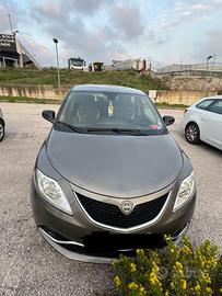 Lancia Y