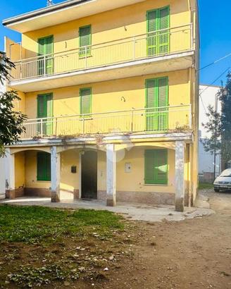 CASA DI CORTE A SANTA GIULETTA