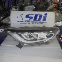 Faro proiettore toyota yaris hybrid 2022