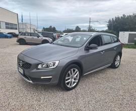 Volvo V60 Cross Country 2.4 D4 Plus awd geartronic