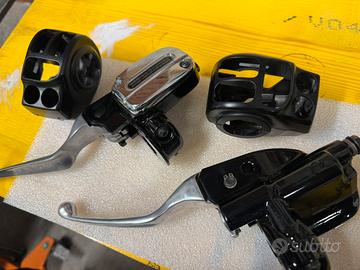 Harley Davidson comandi al manubrio