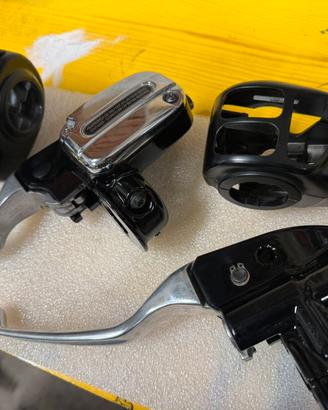 Harley Davidson comandi al manubrio