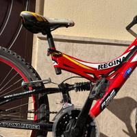 bicicletta regina rossa