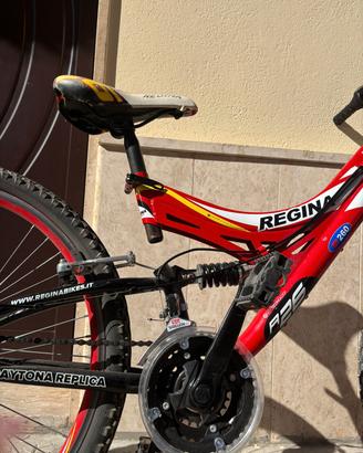 bicicletta regina rossa