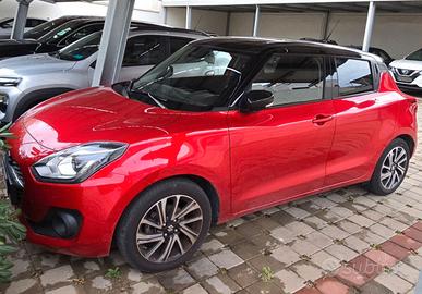 SUZUKI SWIFTH HYBRID 1.2 TOP CVT 12500 km