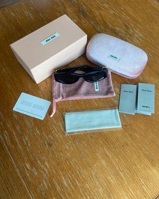 Occhiali da sole Miu Miu MU 11WS neri Donna