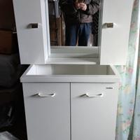 Mobile con specchiera per bagno