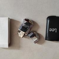 accendino con custodia a benzina