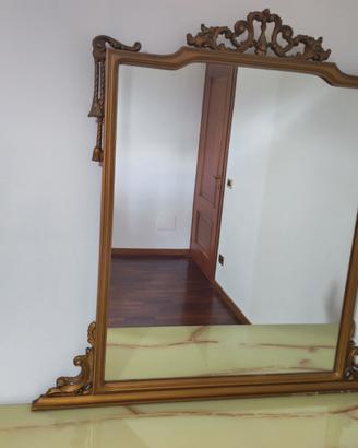 Specchiera VINTAGE con cornice in legno dorata
