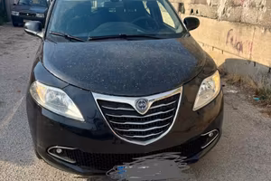 Lancia y