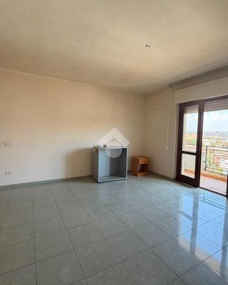 3 LOCALI A CROTONE
