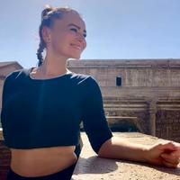 Cameriera di sala in un ristorante