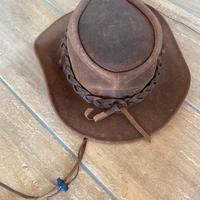 Cappello in pelle da bimbo western