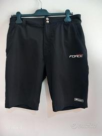 Pantaloncini MTB.