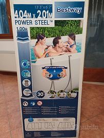  Piscina besteay con accessori 
