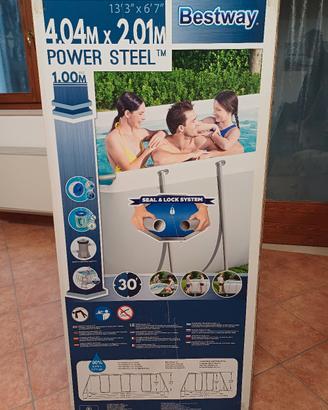  Piscina besteay con accessori 