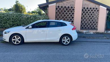 Volvo V40 D2 03/2017