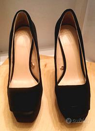 Scarpa décolleté .