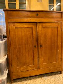 Armadio in ciliegio massiccio