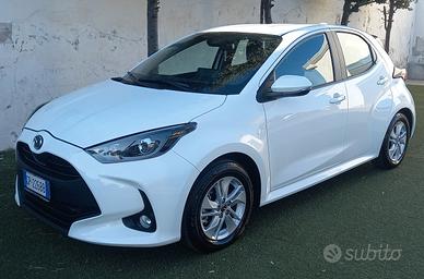 Mazda 2 Hybrid 32000km 16000 euro