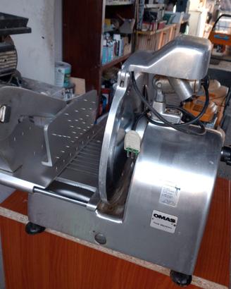 AFFETTATRICE-AMAS. PROFESSIONALE