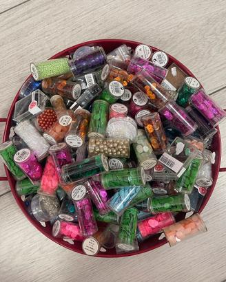 Lotto 130 confezioni paillettes, perline Gutermann