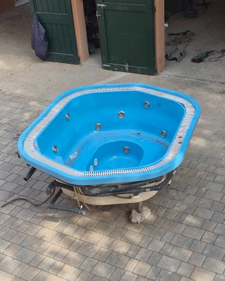 Piscina Jacuzzi 8 persone + filtro sabbia + quadro
